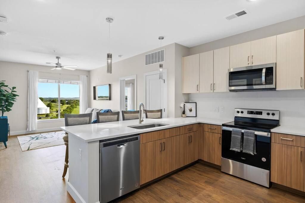 Beverly Hills Suite Penthouse The Gulch Nashville Bagian luar foto