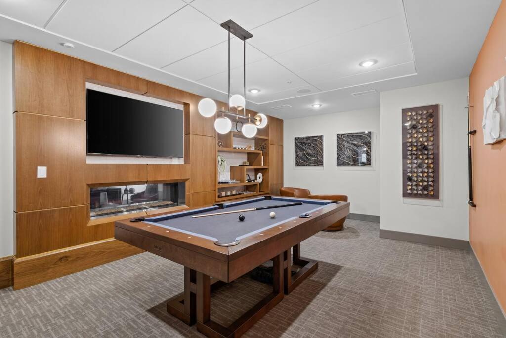 Beverly Hills Suite Penthouse The Gulch Nashville Bagian luar foto