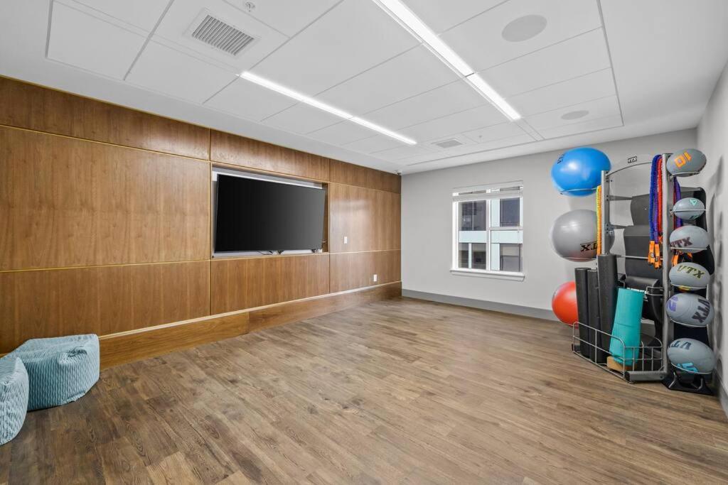 Beverly Hills Suite Penthouse The Gulch Nashville Bagian luar foto