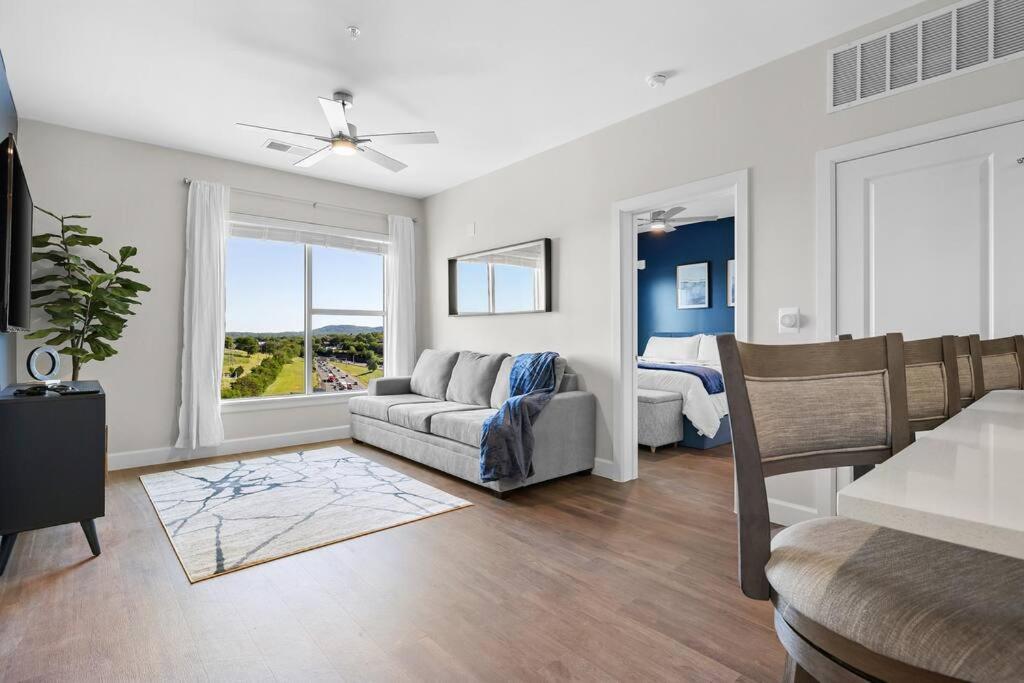 Beverly Hills Suite Penthouse The Gulch Nashville Bagian luar foto