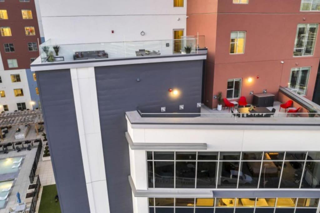 Beverly Hills Suite Penthouse The Gulch Nashville Bagian luar foto