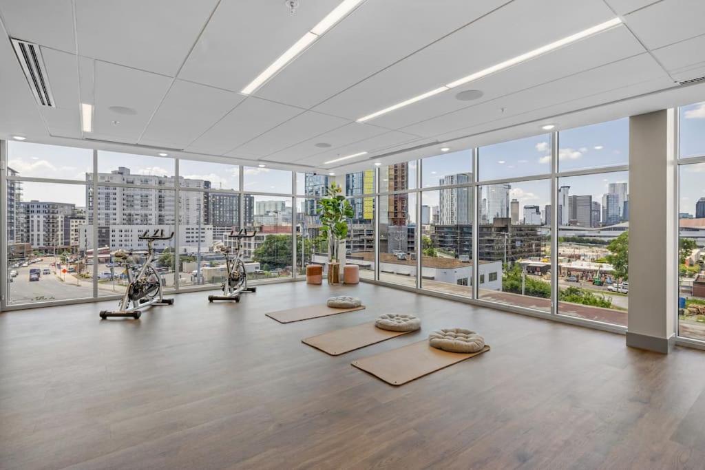 Beverly Hills Suite Penthouse The Gulch Nashville Bagian luar foto