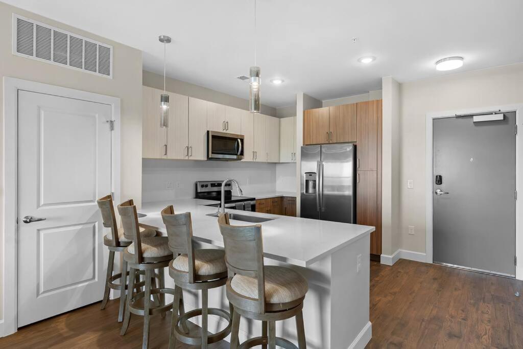 Beverly Hills Suite Penthouse The Gulch Nashville Bagian luar foto